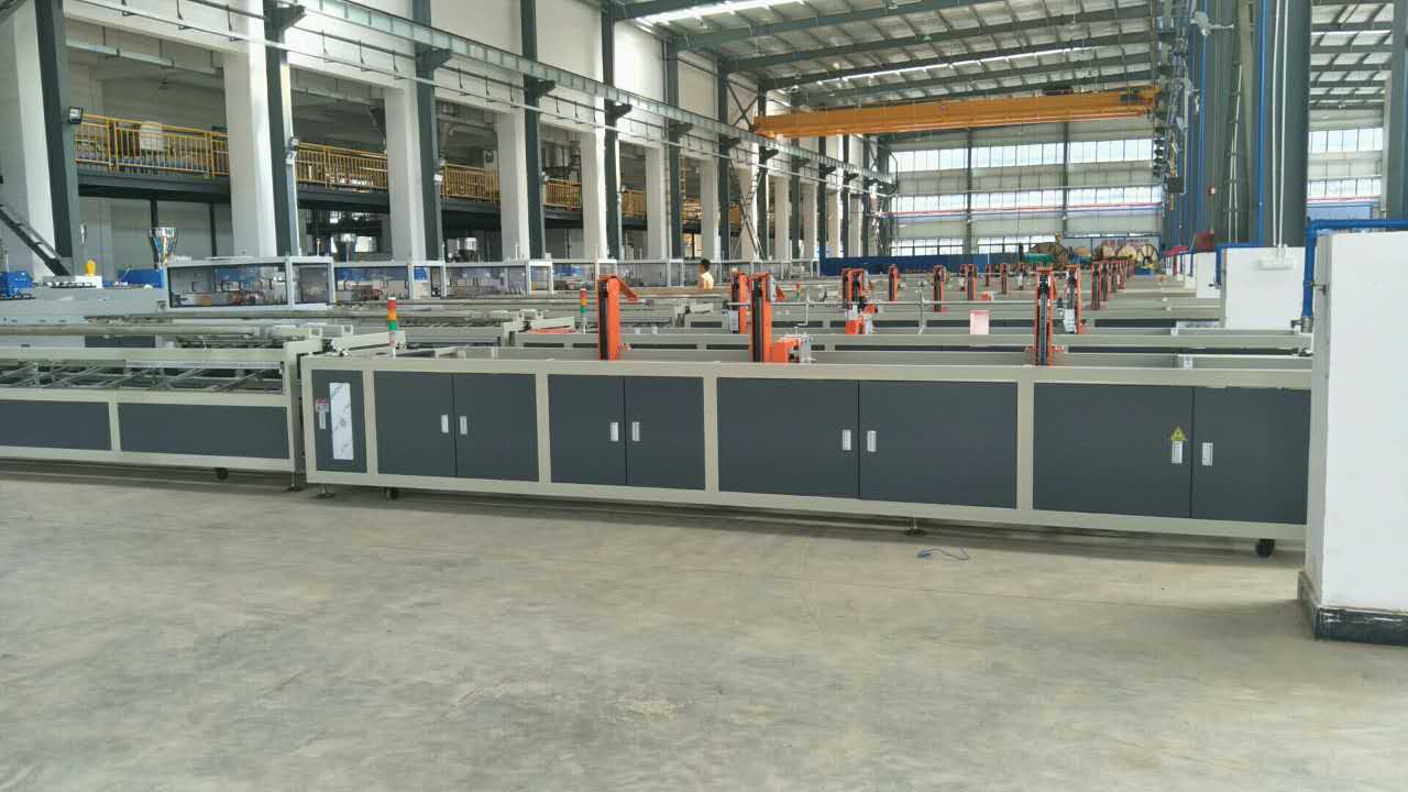 在線線(xiàn)管包裝(zhuāng)機XGB-16-40