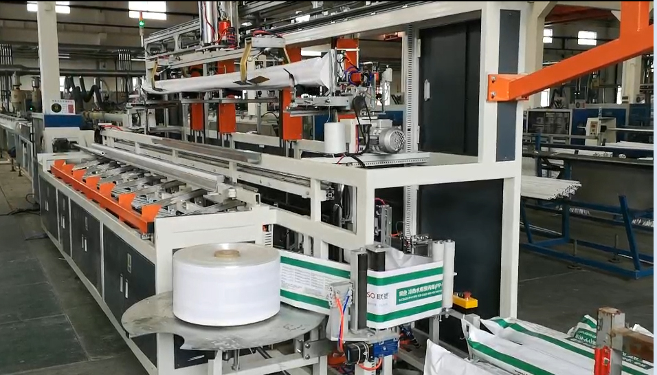 PPR管編織(zhī)袋線縫(feng)包裝機(jī)XBⅡ-20-32