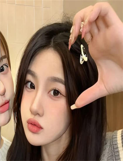 亚洲乱妇老熟女爽到的片_兴趣是最好的老师_年轻的母亲在线视频HD中文字幕